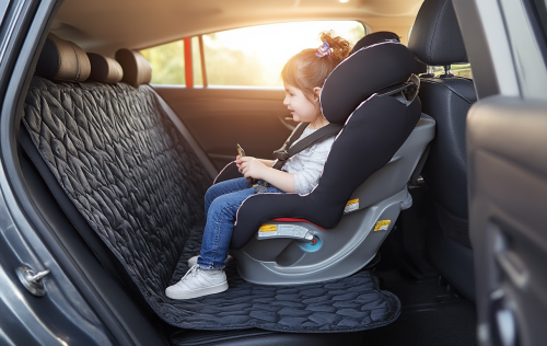 Auto Kindersitzunterlage Test: Die 5 besten (Bestenliste)